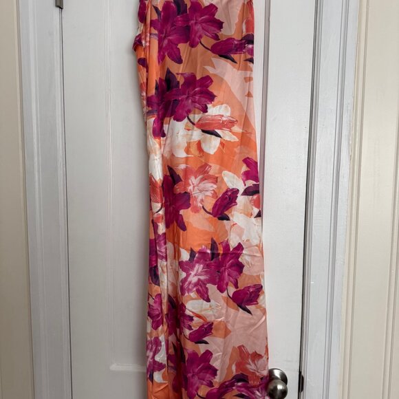 TOPERTH BOUTIQUE STRAPLESS FLORAL DRESS - Picture 5 of 10